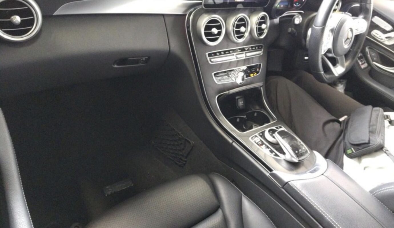 MERCEDES BENZ C-CLASS