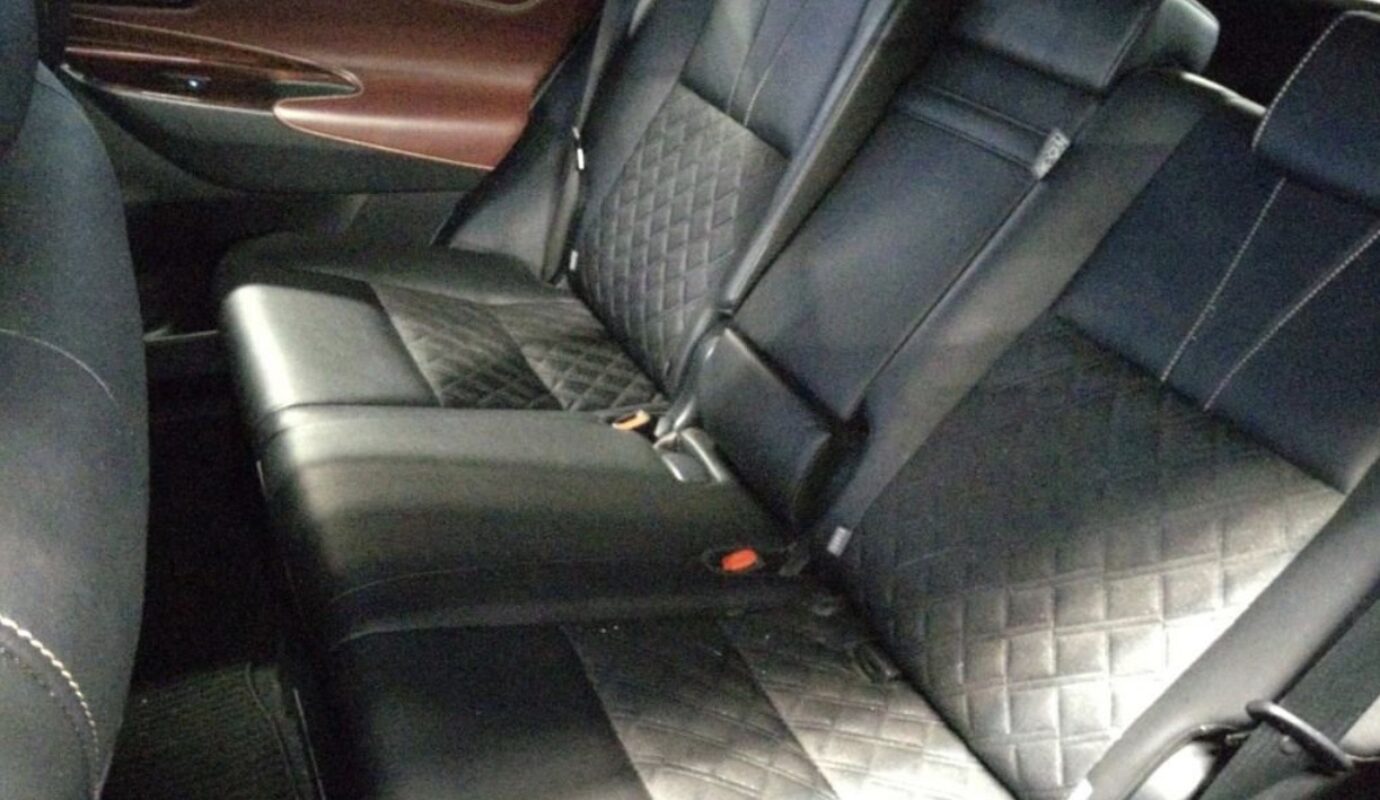 TOYOTA HARRIER PREMIUM